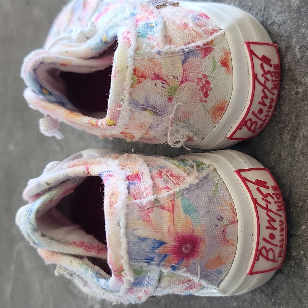 Toddler Blowfish Sneakers - Picture 4 of 4